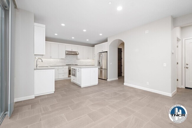 Foto del edificio - Charming 4 Bed |3.5 Bath