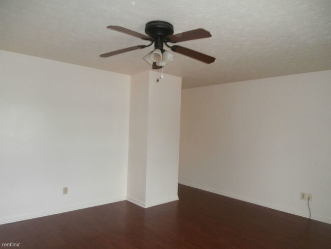 Foto del edificio - 2 br, 1 bath Duplex - 503 Hickory Rd