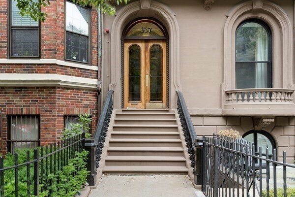Foto del edificio - 127 Beacon St