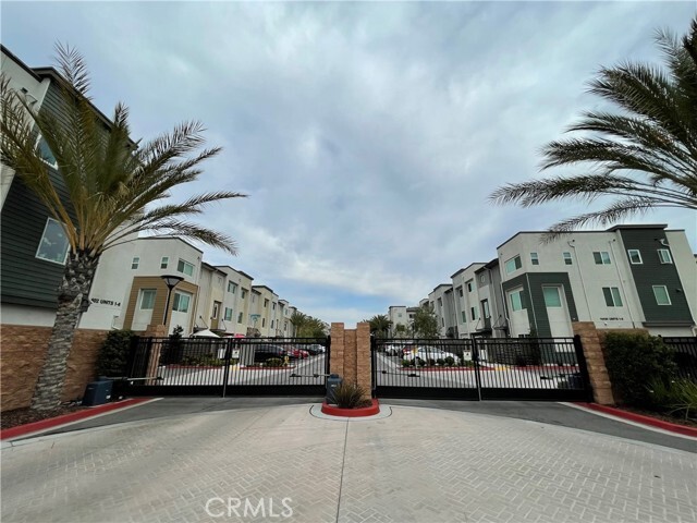 Building Photo - 14420 Papaya Ln