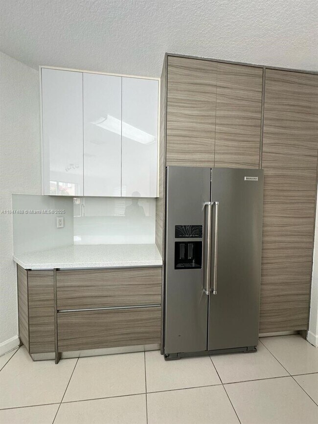 Foto del edificio - 7454 NW 112th Pl