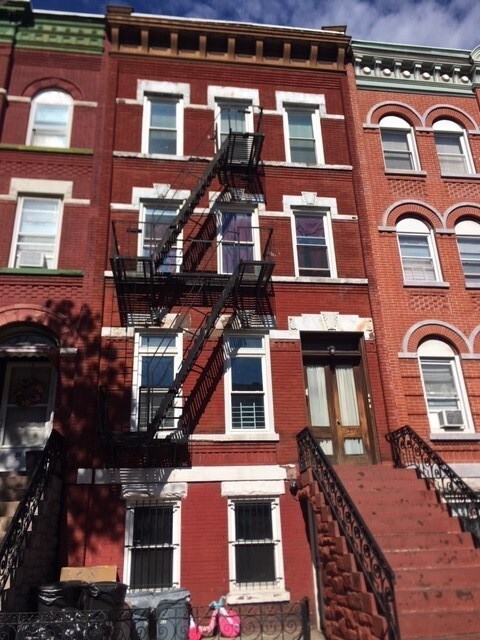 Primary Photo - 27 Madison Ave