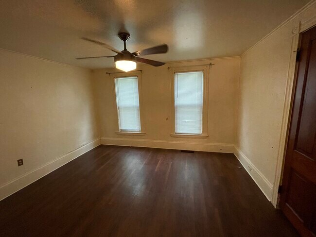 Foto del edificio - 130 N 7th St