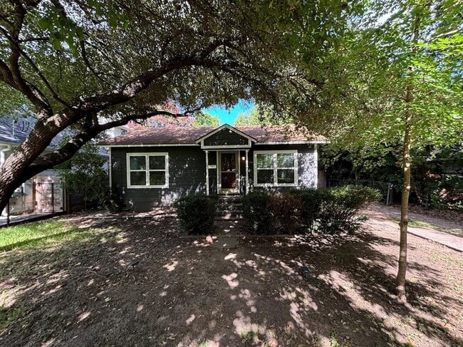 Foto del edificio - 5610 Montview St