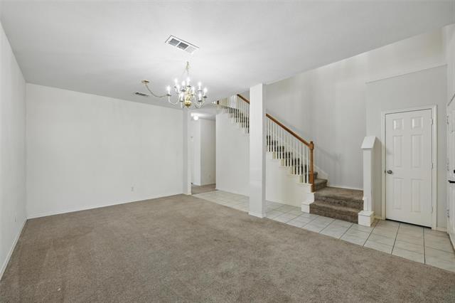 Foto del edificio - 5113 Raymond Dr