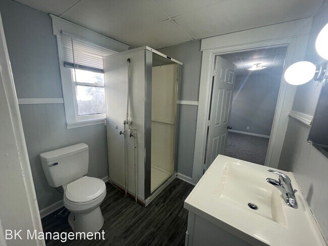 Building Photo - 2 br, 1 bath House - 2322 S Mulberry Street