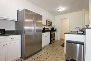 Building Photo - 1119 Eisenhower Dr