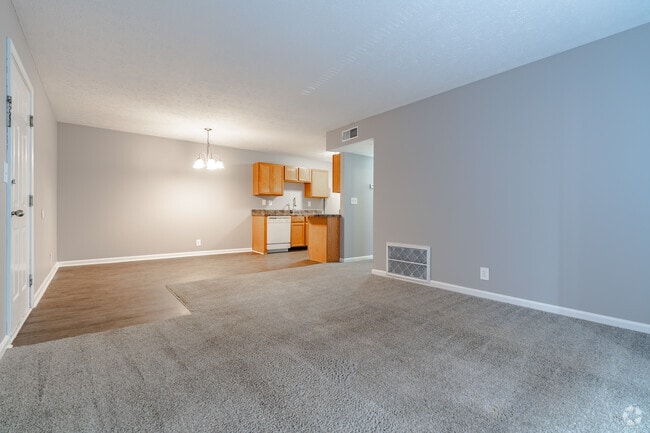 2BR, 2BA - Shelbyville Place - Shelbyville Place