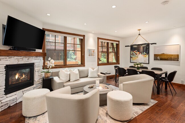 Foto del edificio - 503 W Main St