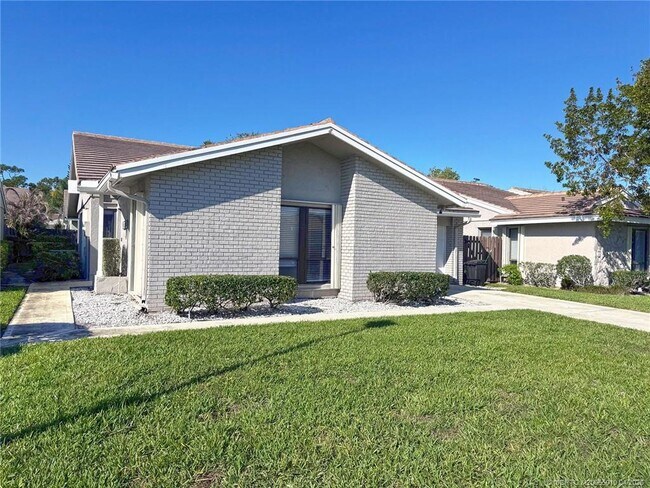 Foto del edificio - 4211 SW Egret Pond Terrace