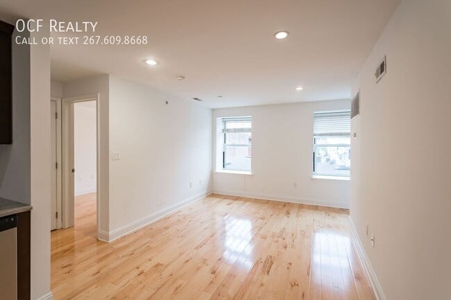 Building Photo - 1311 Spruce St