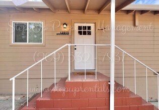 Building Photo - 12915 Mountain View Rd
