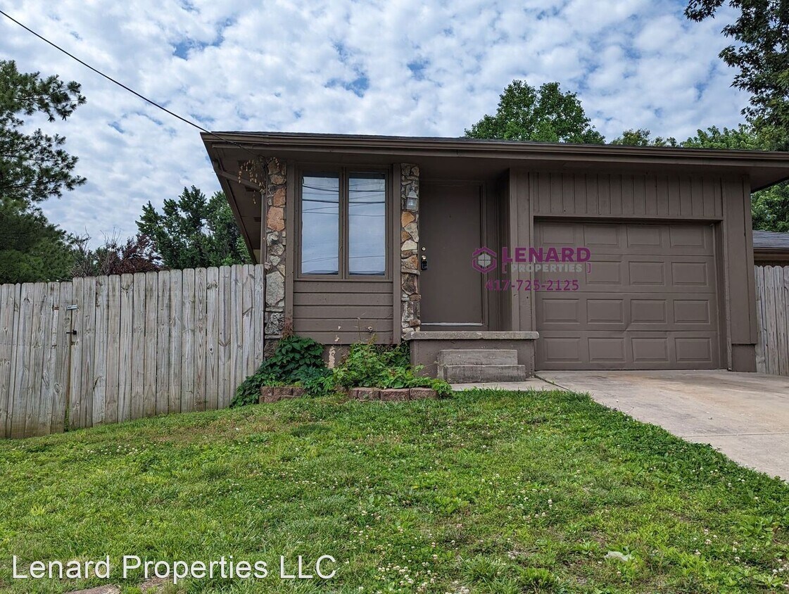 Primary Photo - 3 br, 1.5 bath House - 2616 W Farm Rd. 164