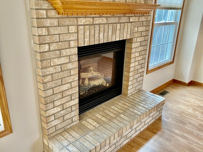 Foto del edificio - 1187 Arbor Ln