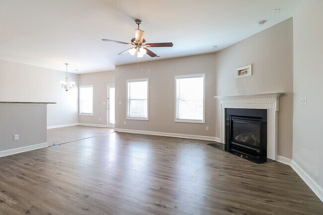 Foto del edificio - 508 McCarthy Dr