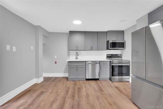 Foto del edificio - 3338 Fort Independence St