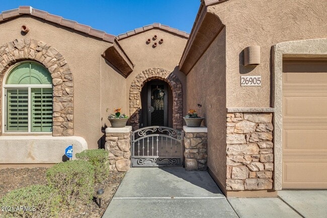 Building Photo - 3 BEDROOMS PLUS DEN IN STETSON VALLEY IN PHOENIX