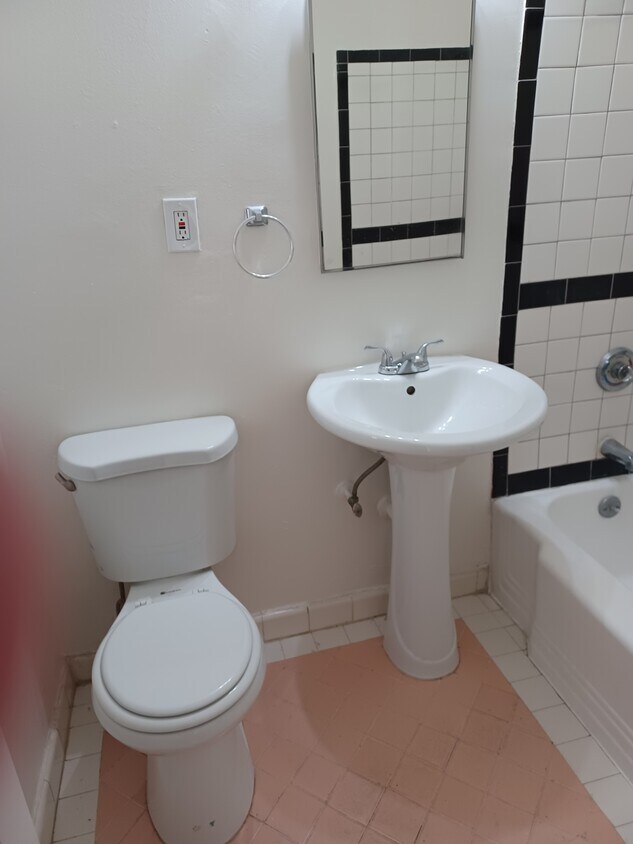 1304 N Hayworth Ave Unit 4, West Hollywood, CA 90046 Apartments in