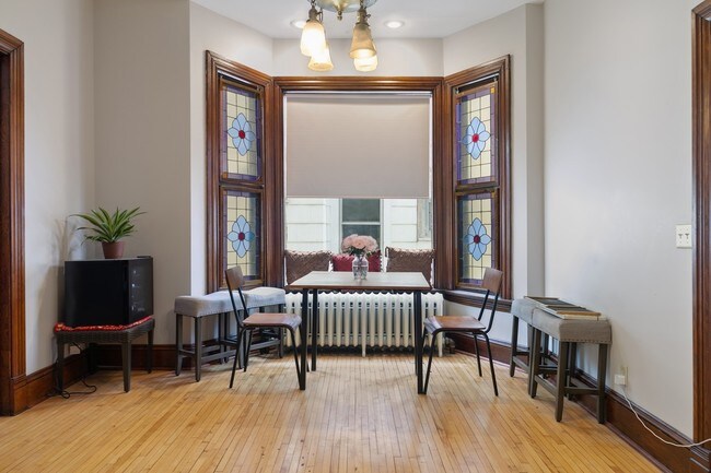 Foto del edificio - 2748 Dupont Ave S