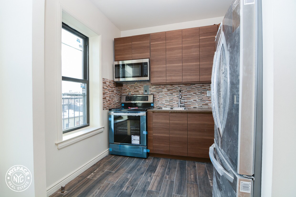 Foto principal - 1244 Pacific St