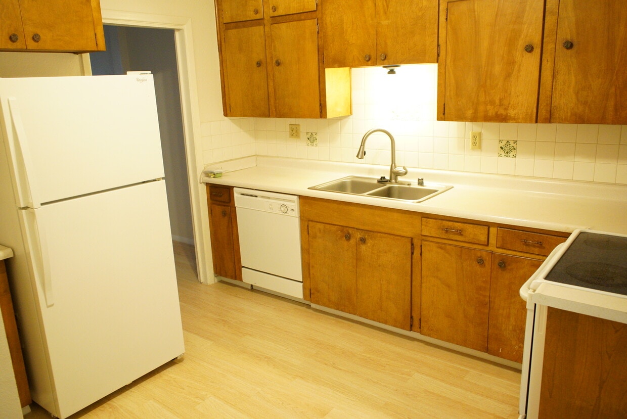Primary Photo - 1509 Montana Ave