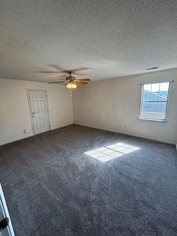 Foto del edificio - 189 Stonecliff Cir