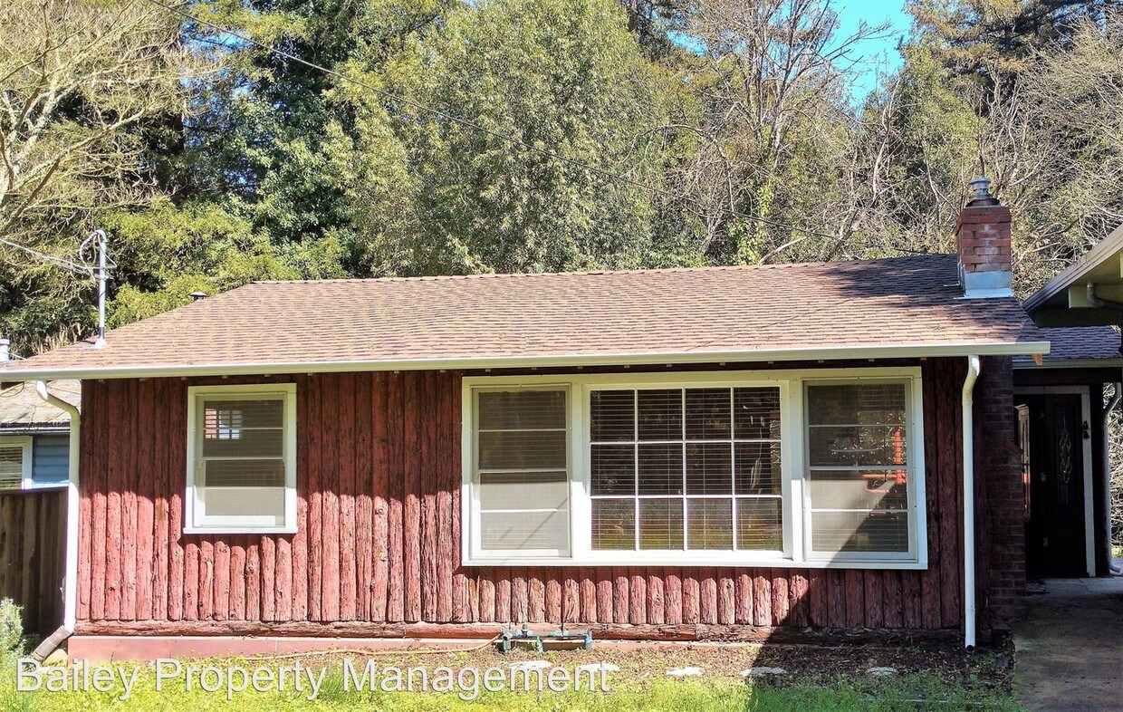 Primary Photo - 233 Fall Creek Dr