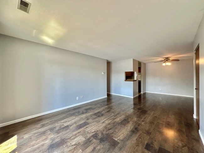 Building Photo - 1422 Stonebridge Cir