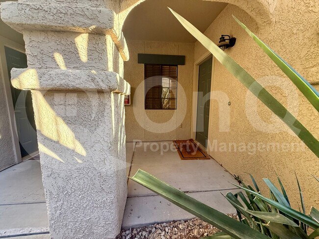 Foto del edificio - 101 S Players Club Dr