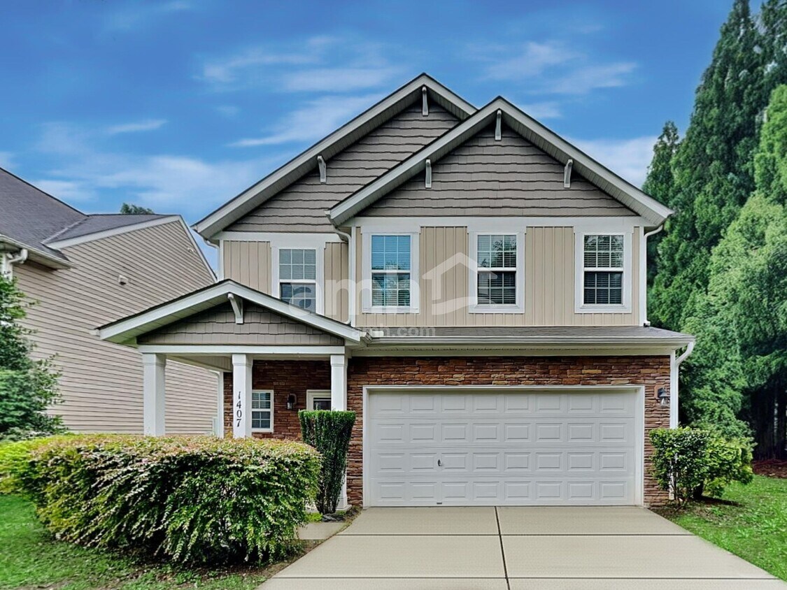 Foto principal - 1407 Eastway Dr