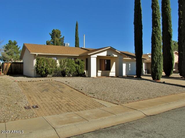 Building Photo - 1247 E Cottonwood Dr