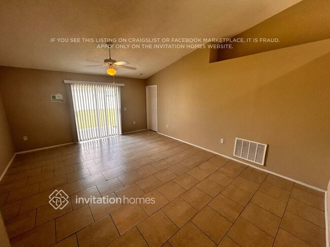 Foto del edificio - 8425 Split Creek Cir