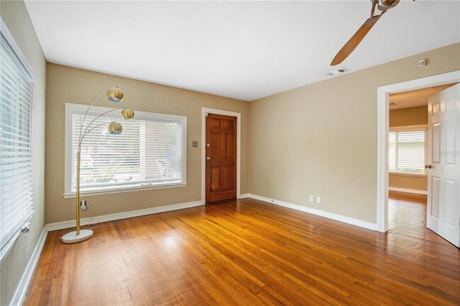 Building Photo - 1509 Hillside Dr