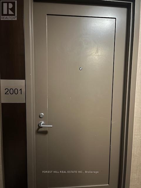 Photo du bâtiment - 320 Tweedsmuir Ave