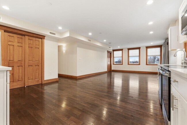 Foto del edificio - 44 Maple St