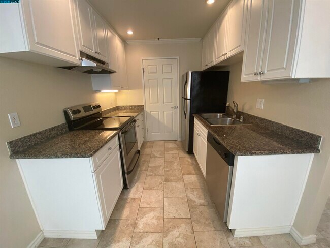 Foto del edificio - 765 Watson Canyon Ct