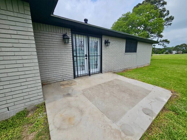 Foto del edificio - 5840 Oleander St