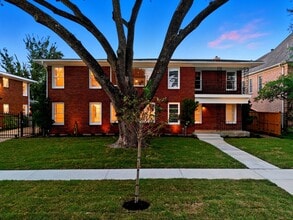 Building Photo - 2326 Wordsworth St