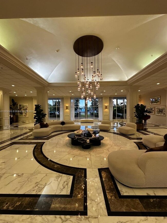 Building Photo - 5600 Collins Ave