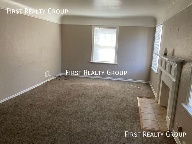 Building Photo - Move In Special, $100 OFF September Rent, ...
