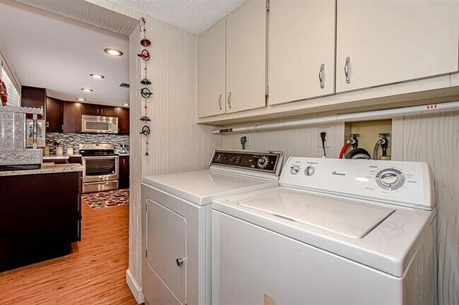 Foto del edificio - 625 Oaks Dr
