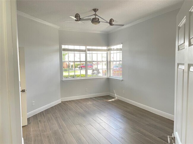 Foto del edificio - 14363 Windchime Ln