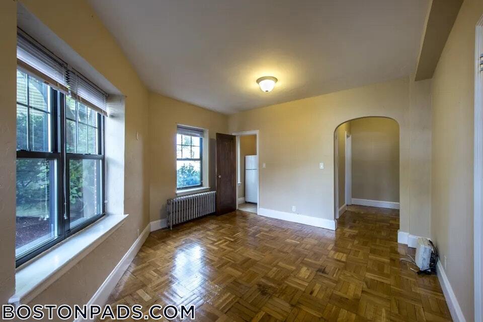 Primary Photo - 2 Elmwood Ave