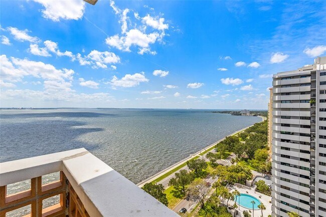 Building Photo - 4015 Bayshore Blvd
