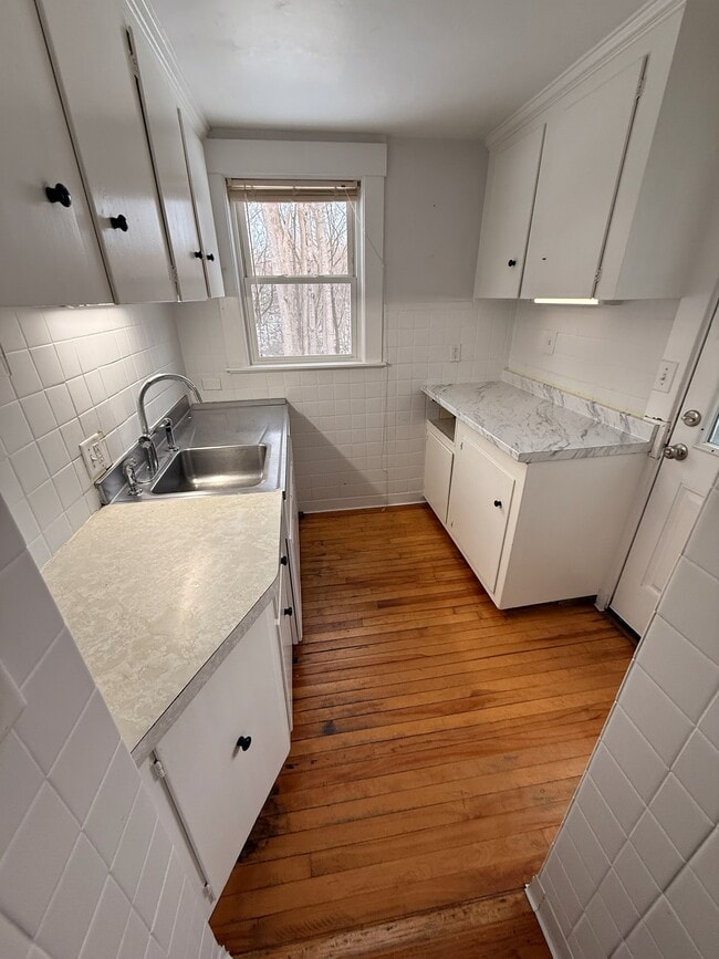 Kitchen - 136 West St