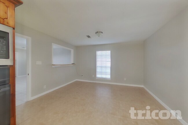 Foto del edificio - 7902 Battlepine Dr