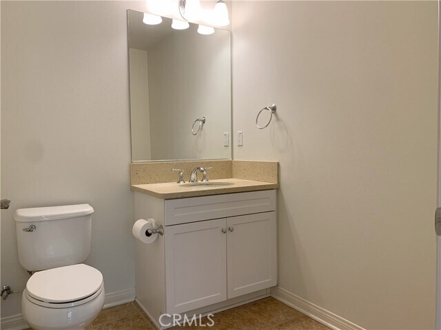 Building Photo - 65 Kempton