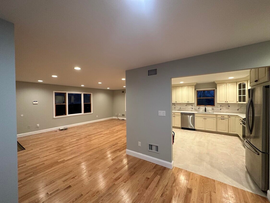 184 Jersey Ave Unit 1, Cliffside Park, NJ 07010 Condo for Rent in