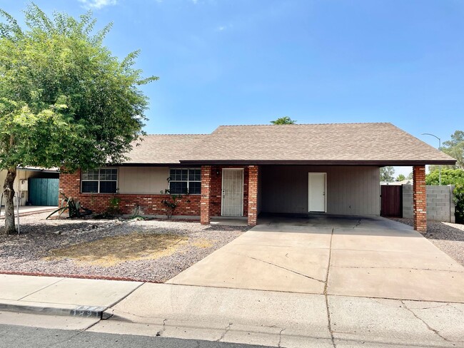 Foto del edificio - Gilbert & Southern 3 Bed/2 Bath Home In Mesa!