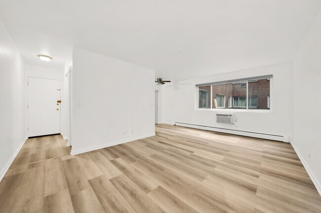 Foto del edificio - 7120 N Sheridan Rd